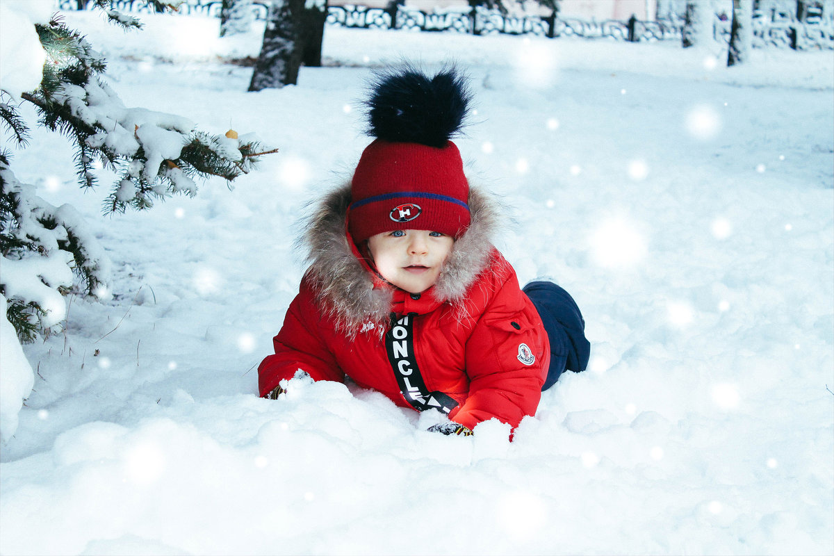 Ребёнок на снегу - Евгения Ламтюгова