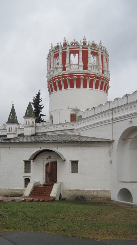 Напрудная башня. Новодевичий монастырь. ХVII век - Маера Урусова