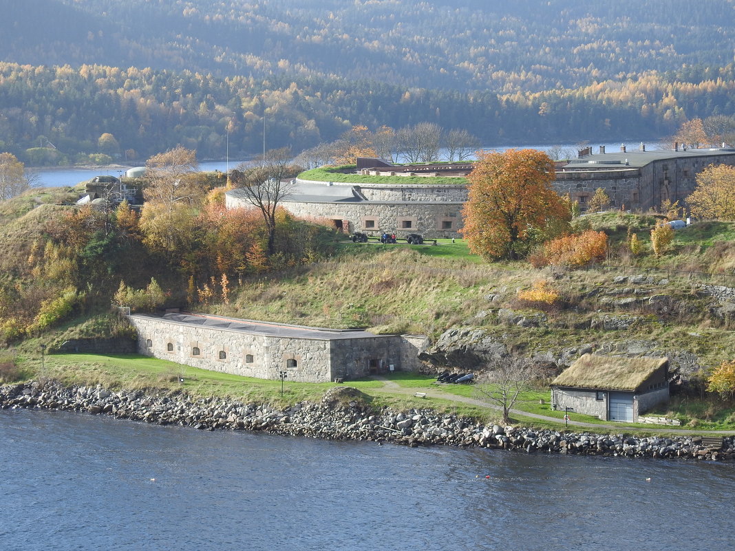 Исторические постройки на Норвежском берегу - Natalia Harries