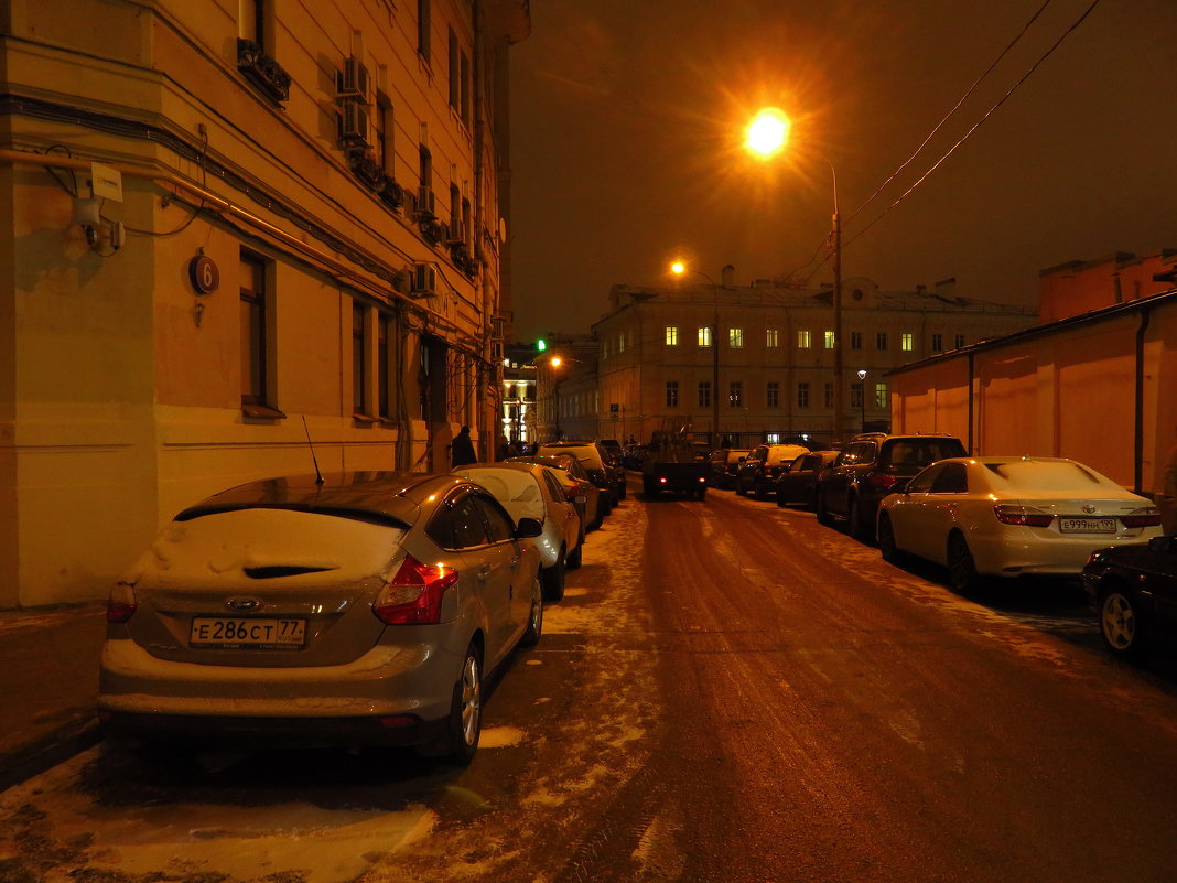 Последний день осени в городе - Андрей Лукьянов