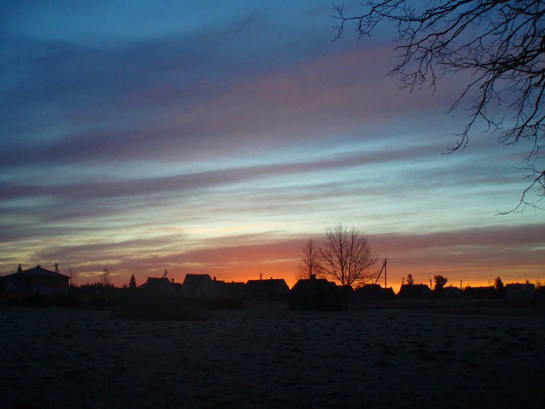 Šaltas saulėtekis / Cold sunrise in Karsakiškis - silvestras gaiziunas gaiziunas