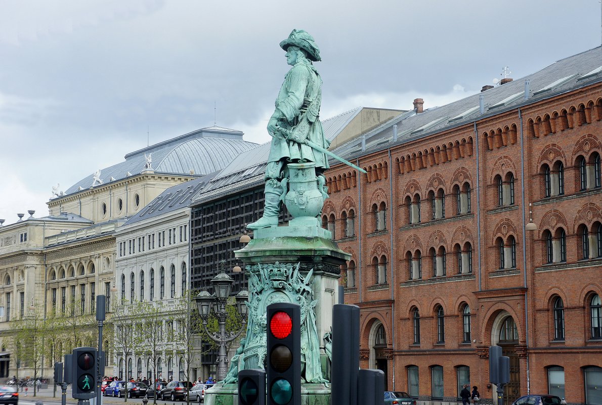 Копенгаген. Памятник адмиралу Нильсу Юэлю - Елена Павлова (Смолова)