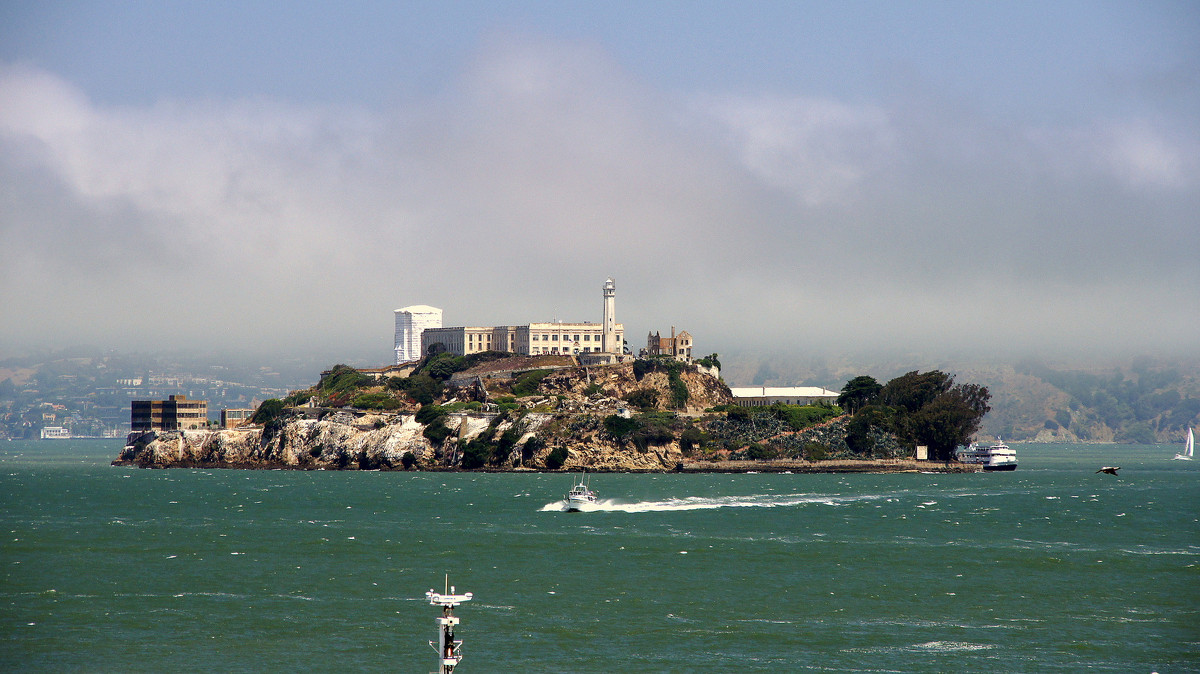Тюрьма Алькатрас в Сан-Франциском заливе. - Александр 