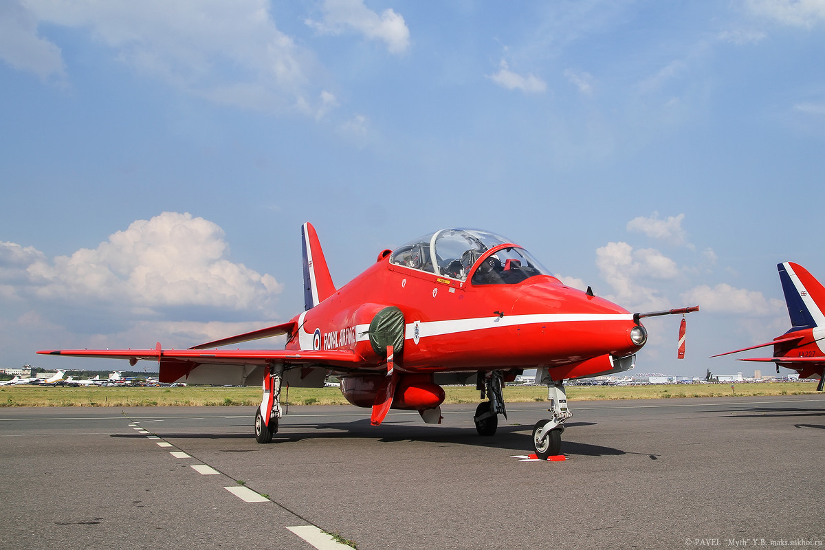 Hawk T.1 пилотажной группы Red Arrows - Павел Myth Буканов