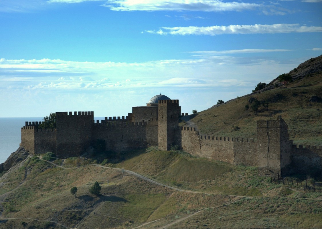 Генуэзская крепость - Андрей Пилипенко