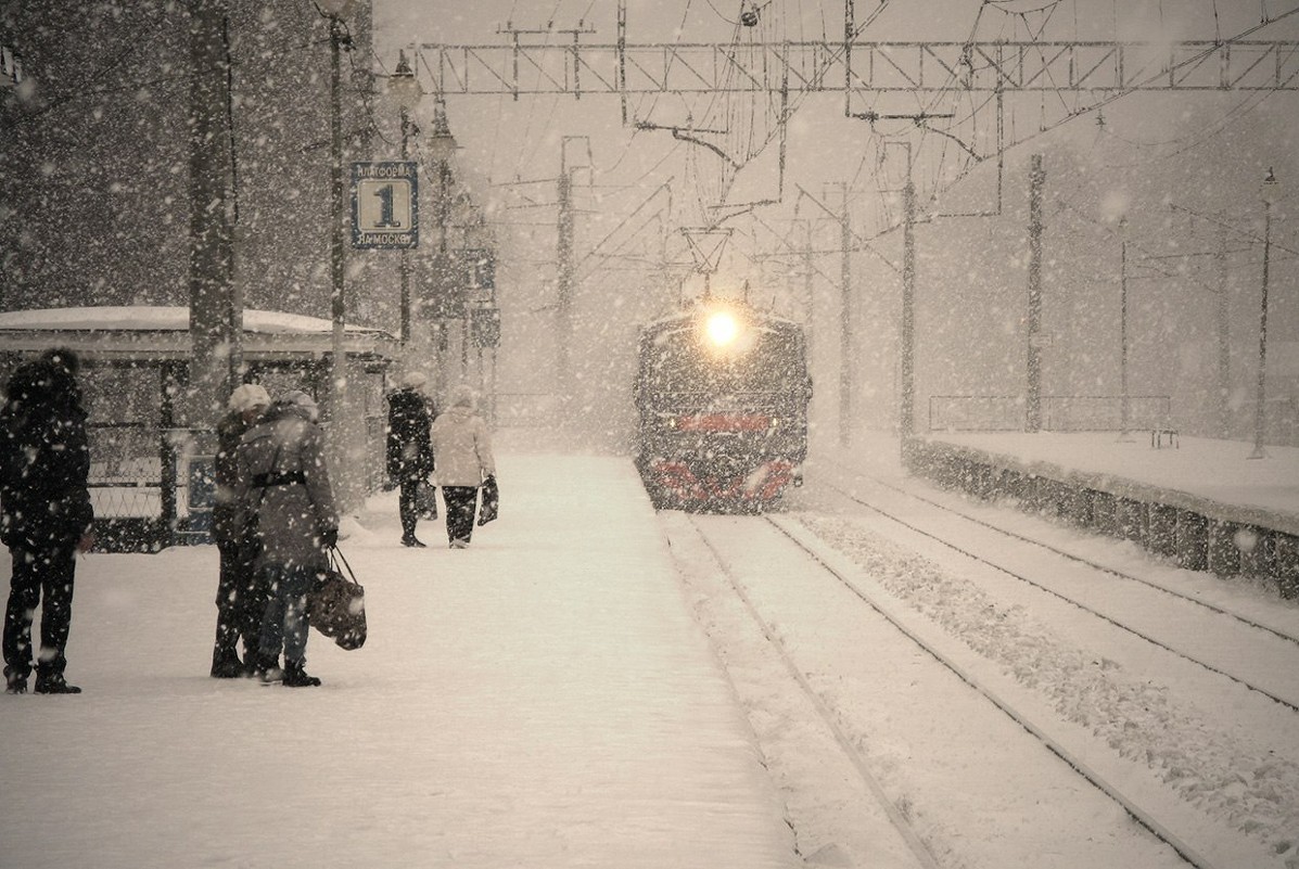 Станция. Снегопад. - Олег Серженко