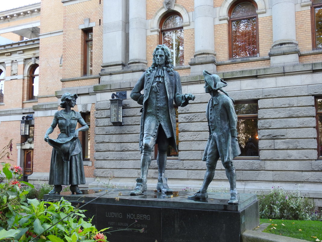 Памятник Людвигу Хольбергу в Осло - Natalia Harries