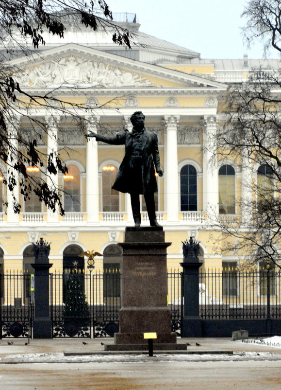 Памятник Пушкину  2 - Сергей 