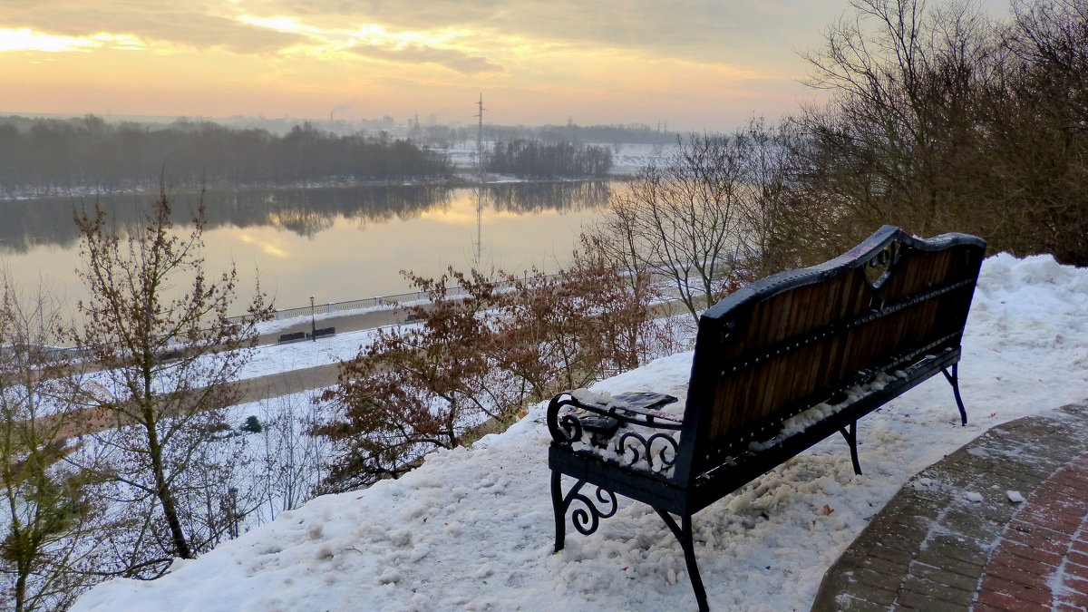 зимняя скамейка с видом на Сож - Александр Прокудин