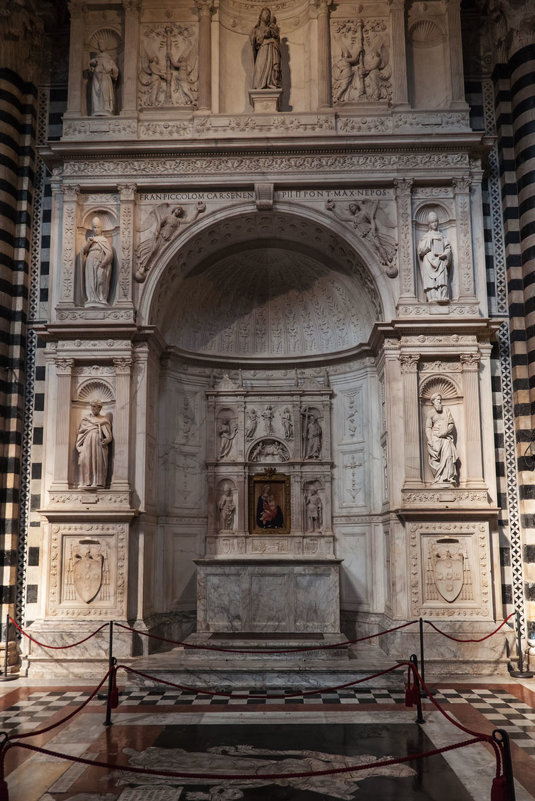 Duomo di Siena.  Алтарь Пикколомини. - Надежда Лаптева