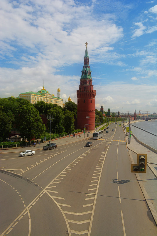 Московский Кремль. Вид на Свиблову башню - Сергей Шаталов