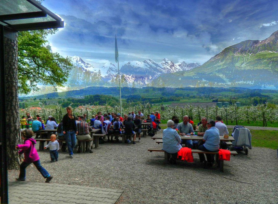 ресторан с видом на Альпы - Александр Корчемный
