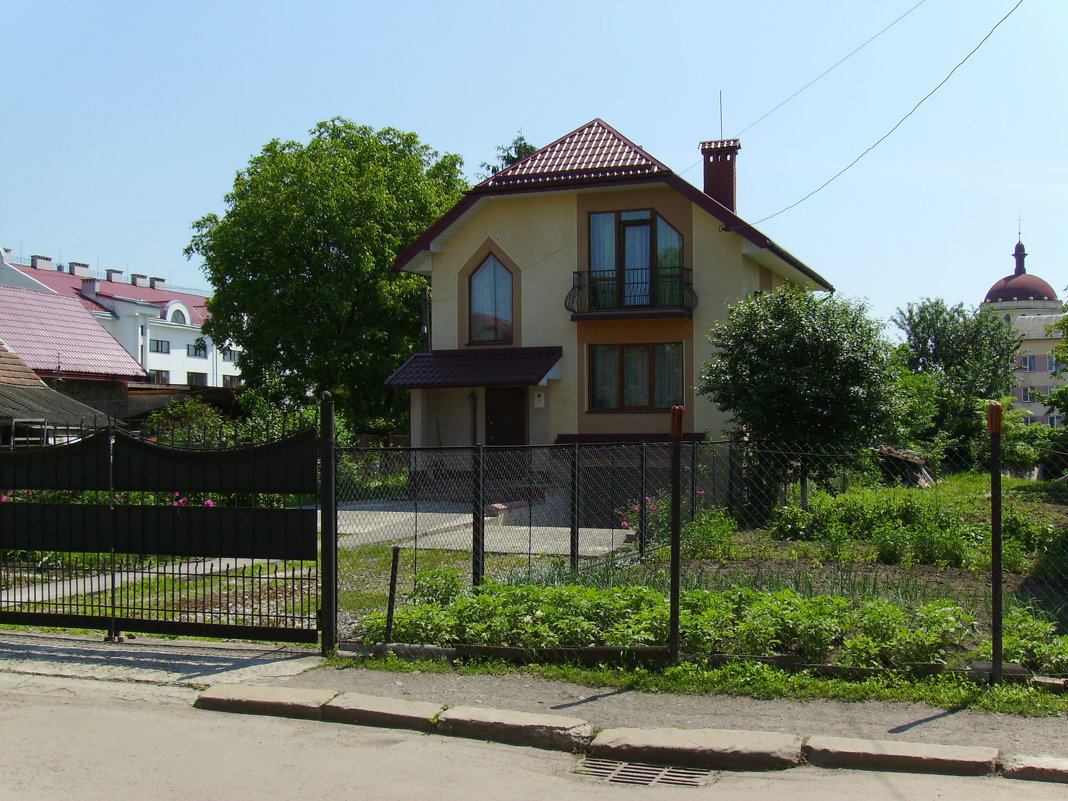 Жилой   дом   в   Ивано - Франковске - Андрей  Васильевич Коляскин