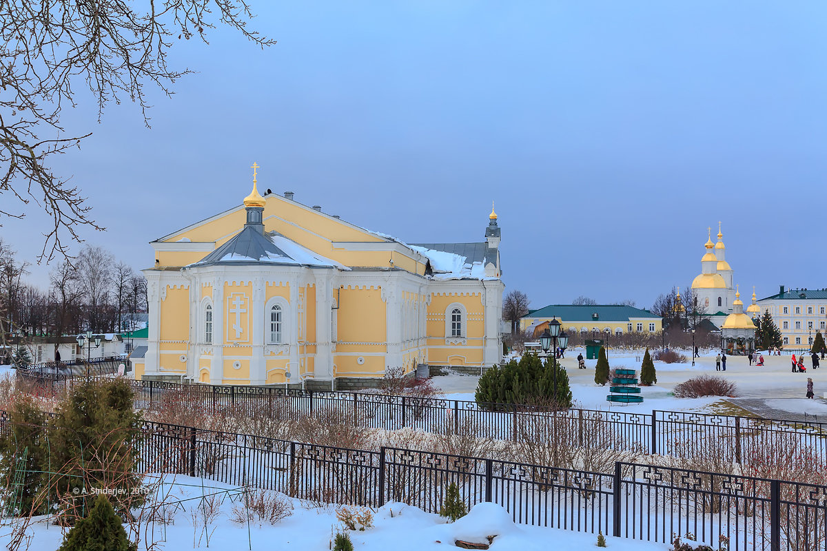 В монастыре в Дивеево - Александр Синдерёв