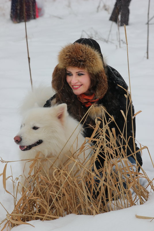 С собакой. - Саша Бабаев