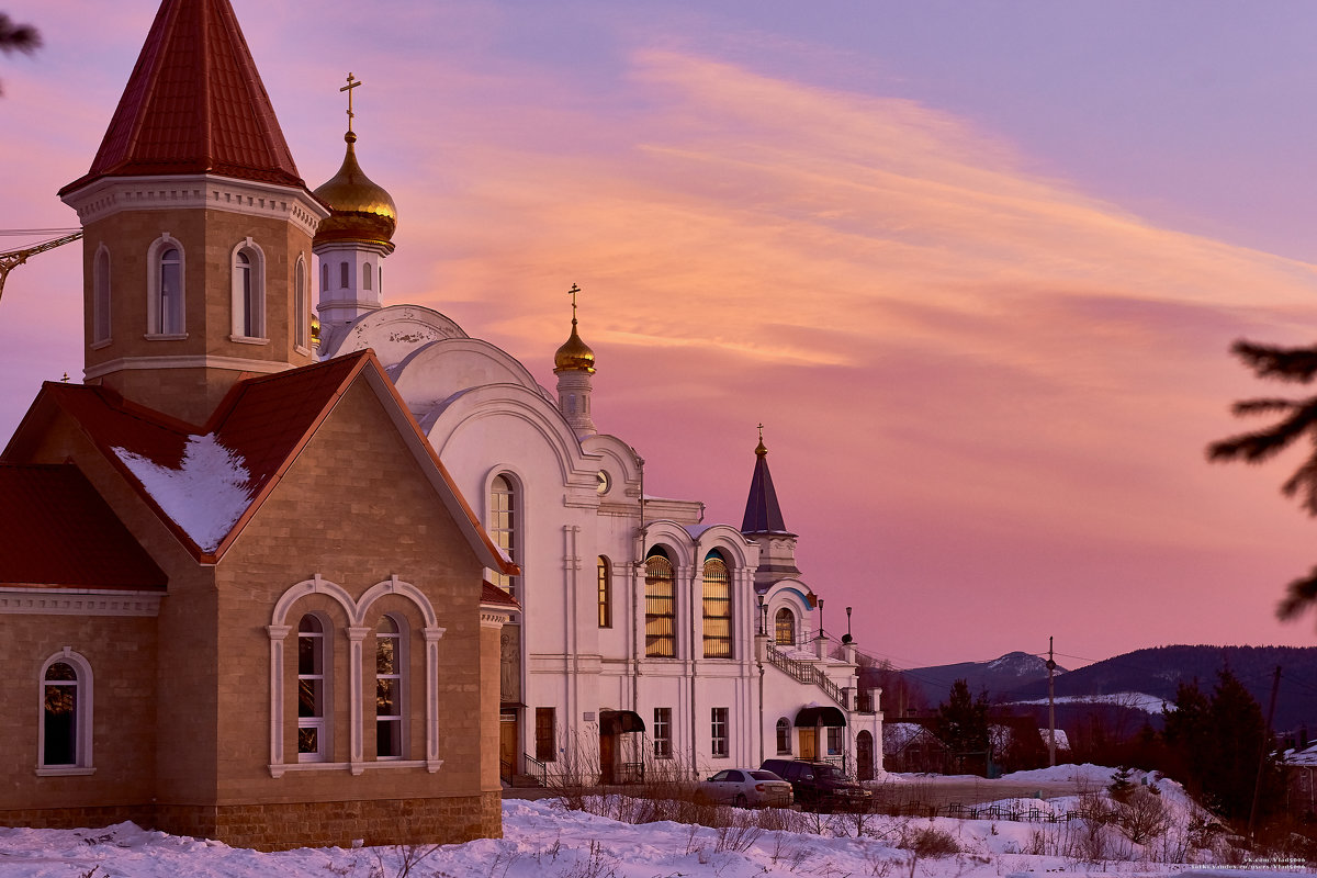 В лучах розового рассвета ⛪ - Владислав Левашов