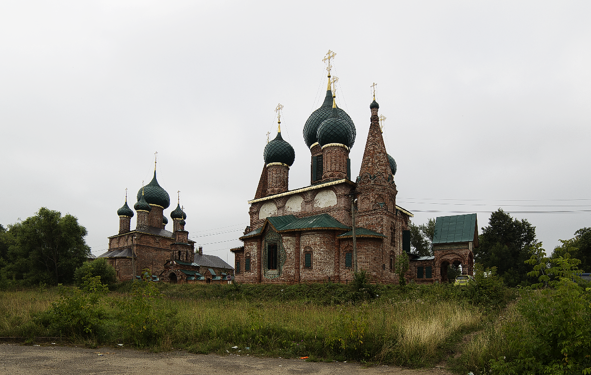 Ансамбль церквей Иоанна Златоуста и Владимирской иконы Божией Матери в Коровниках - serg Fedorov