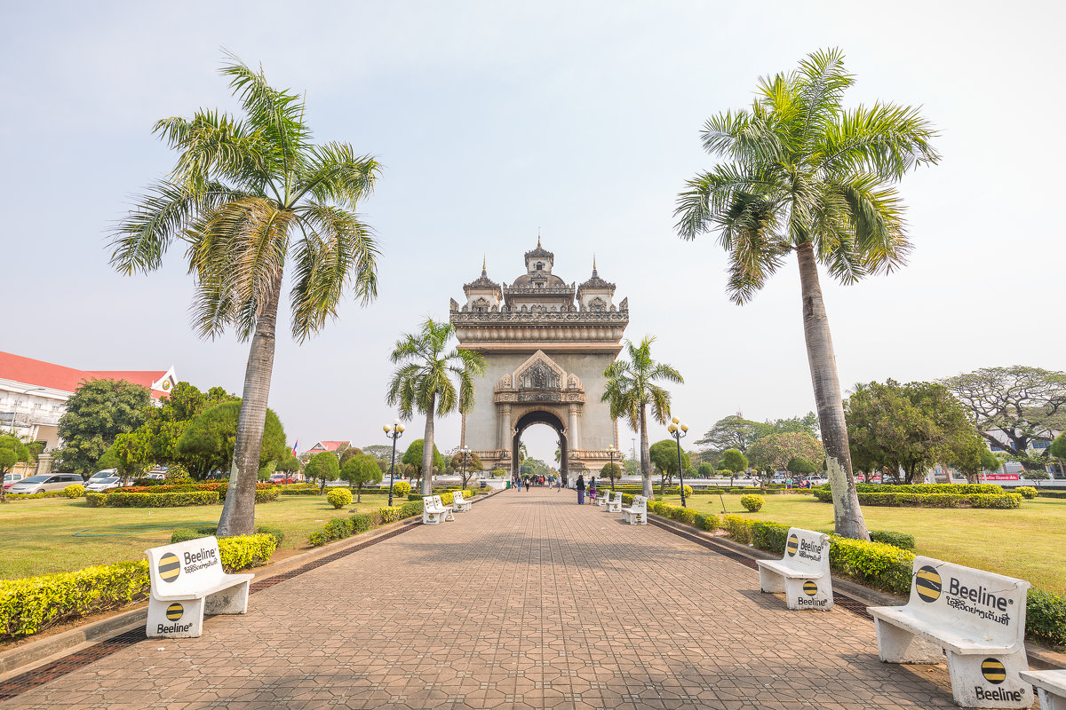 Триумфальная арка Патусай, Вьентьян, Лаос - Дмитрий 