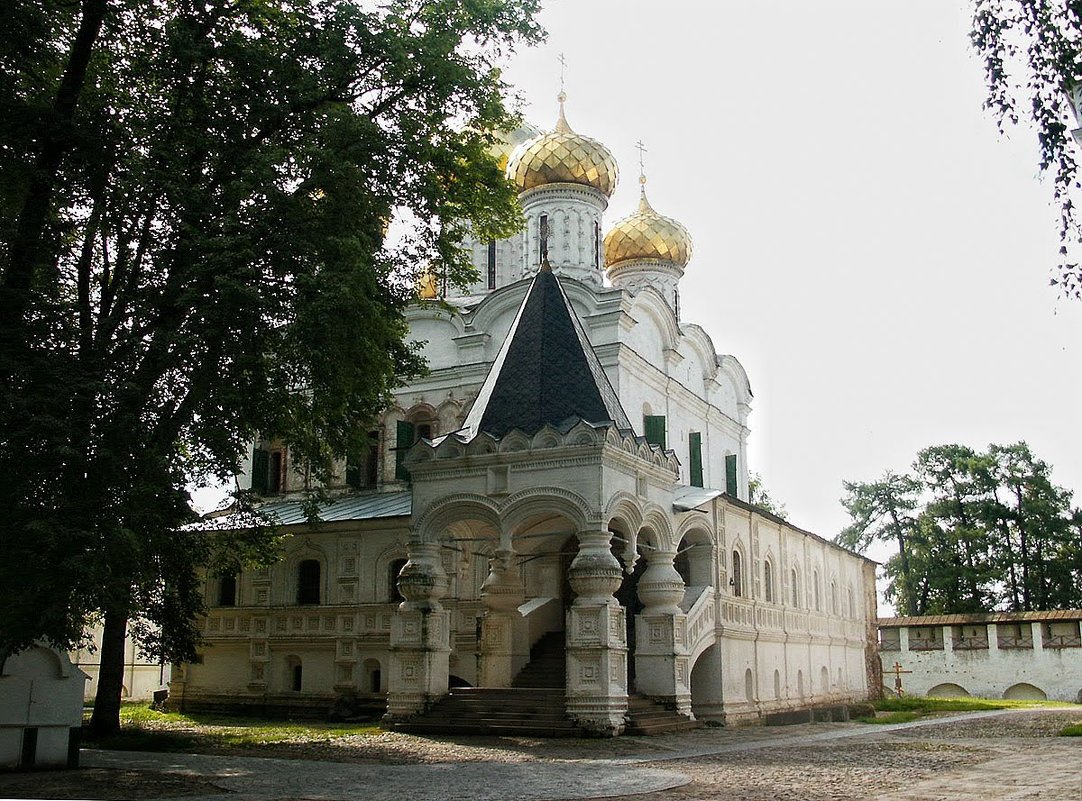 Храм в Ипатьевском монастыре. Кострома - MILAV V