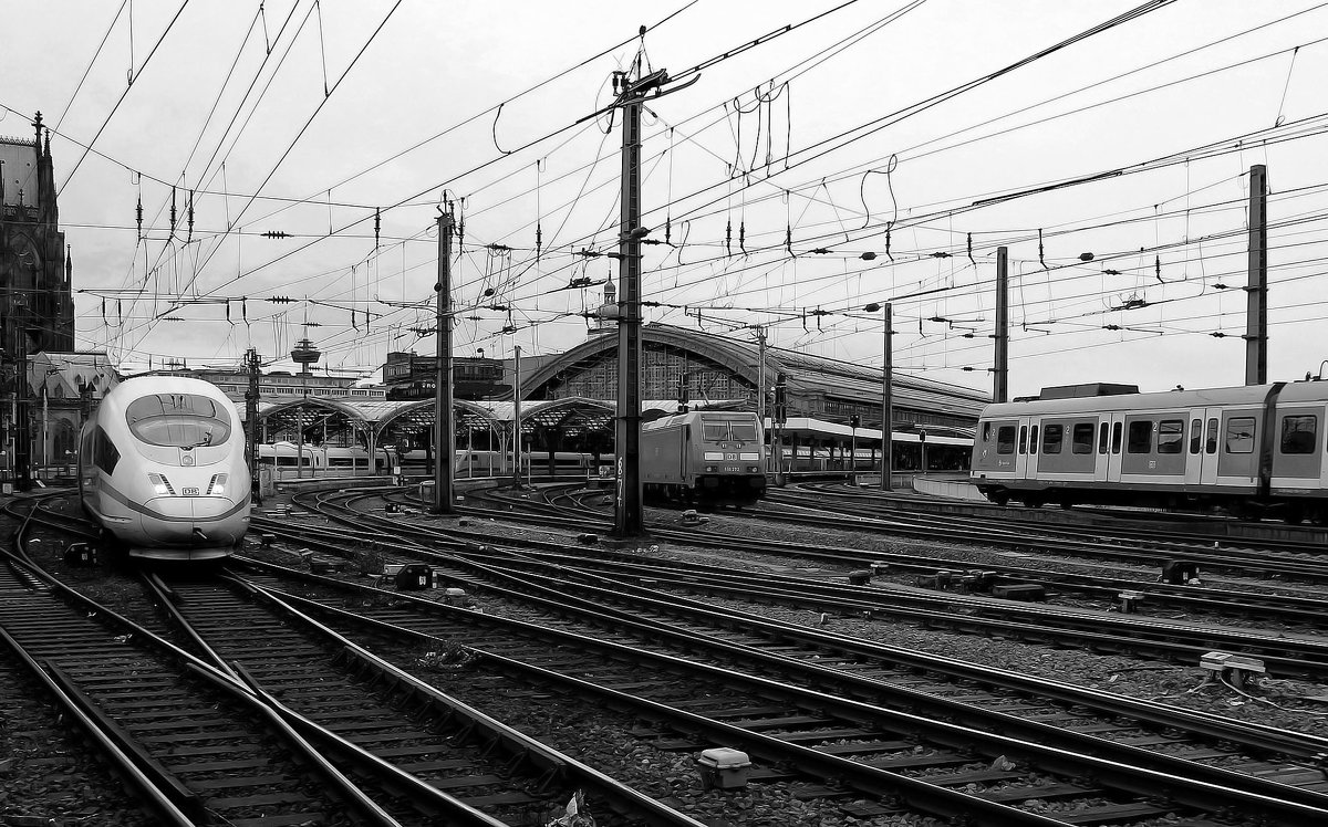 Поезда, дороги, вокзал - Alexander Andronik