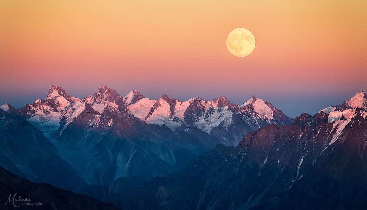 восход луны над кавказким хребтом - Алексей Mukusu
