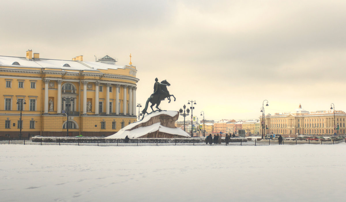 В марте - Сергей Григорьев