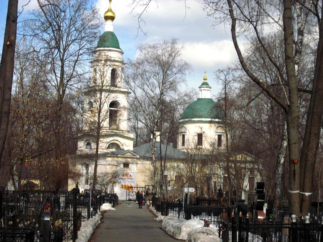 Воскресенская церковь на Ваганьковском кладбище - alek48s 
