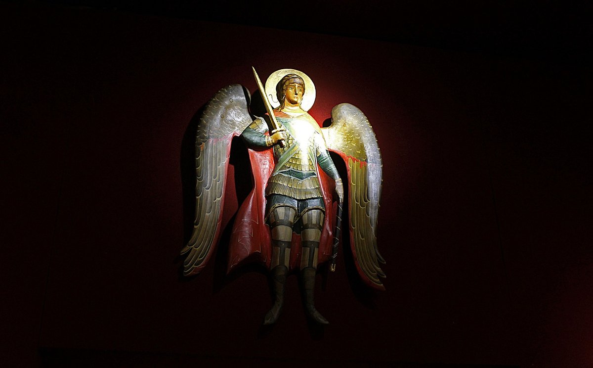 Ангел с мечом - dindin 