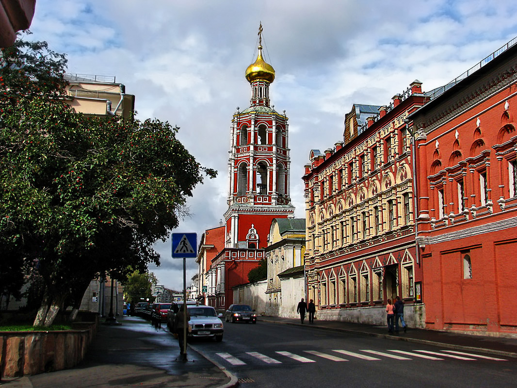 Ул. Петровка . Монастырь . - Светлана Шестова