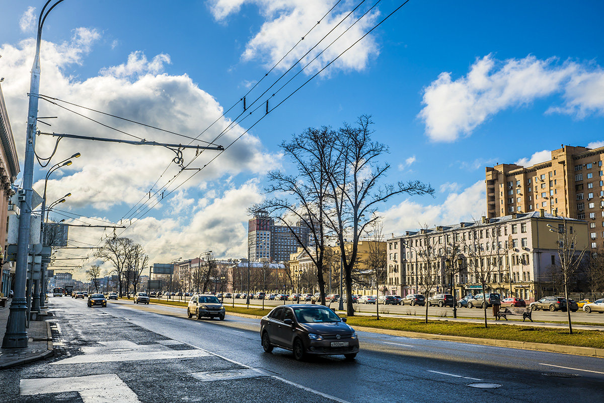 Апрельское утро в Москве. Ленинградский проспект. - Игорь Герман