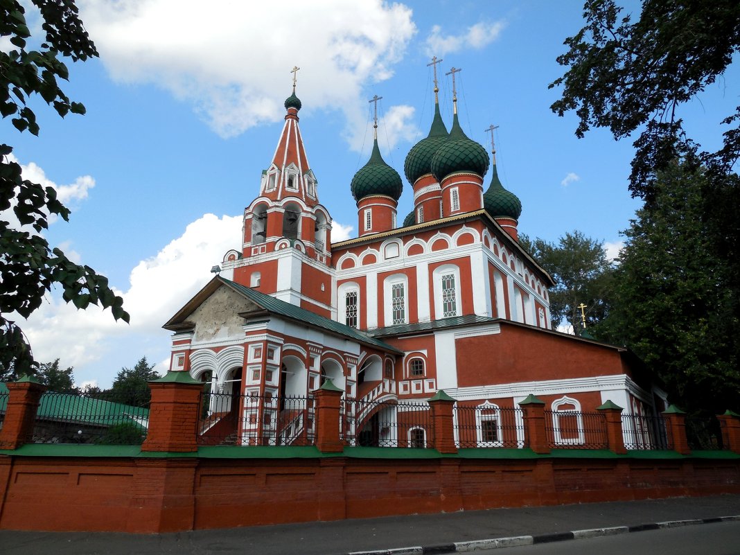 Гарнизонный храм Михаила Архангела в Ярославле - Надежда 