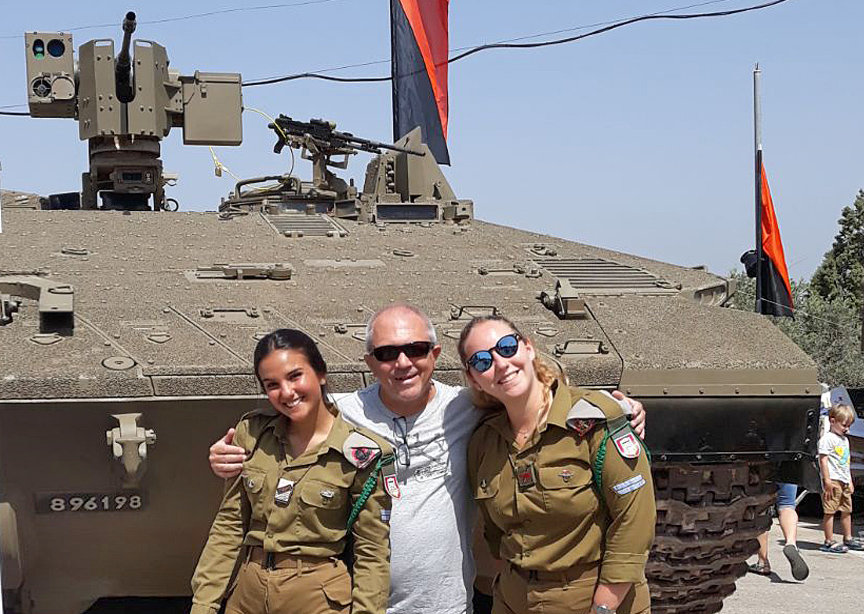 С Днём независимости Израиля! (автопортрет с армией) - Vladimir (Volf) Kirilin