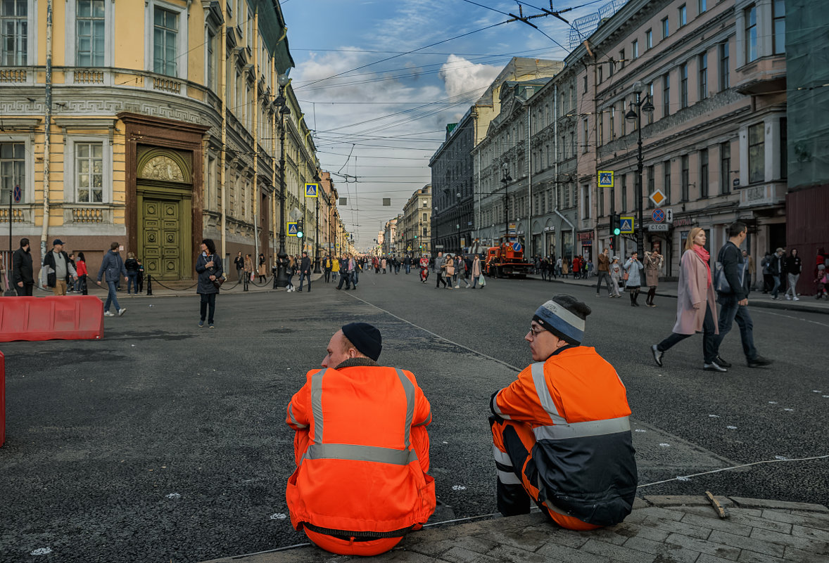 Первомай на Невском - Владимир Колесников