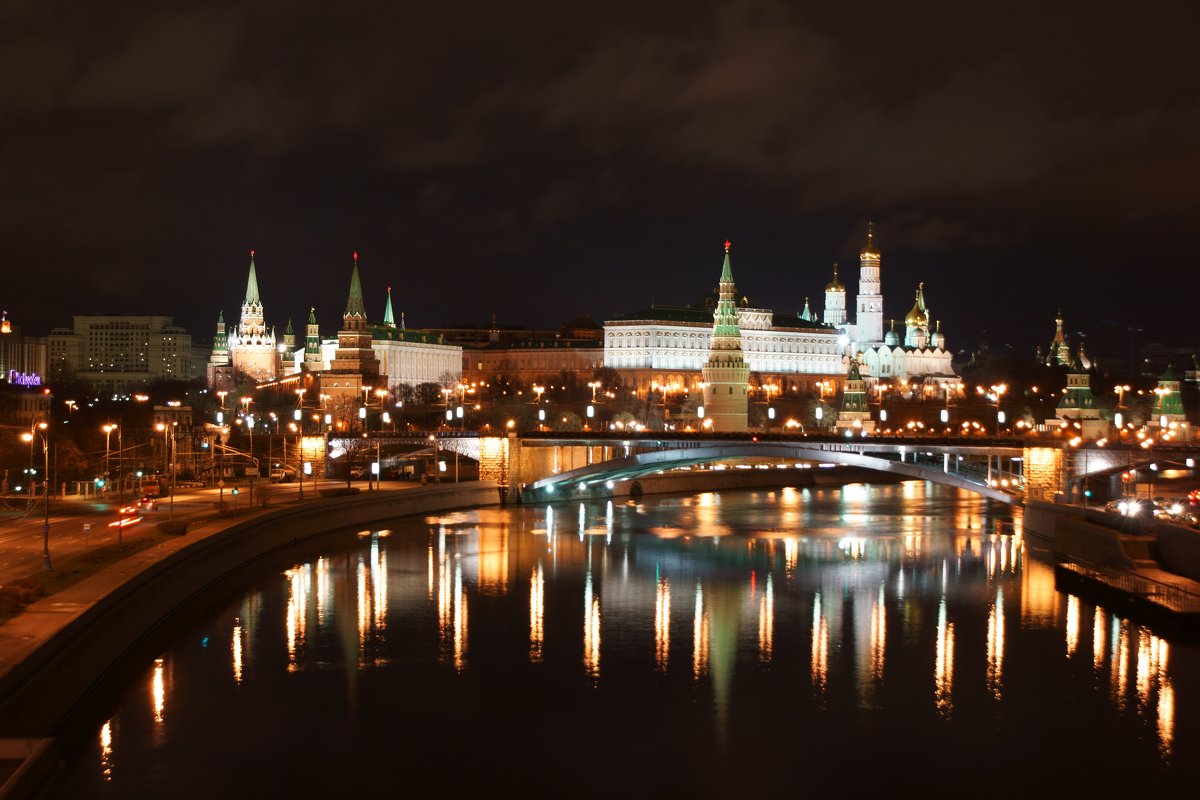 Столица, осень, кремль, ночь! - Виктор Агафошин