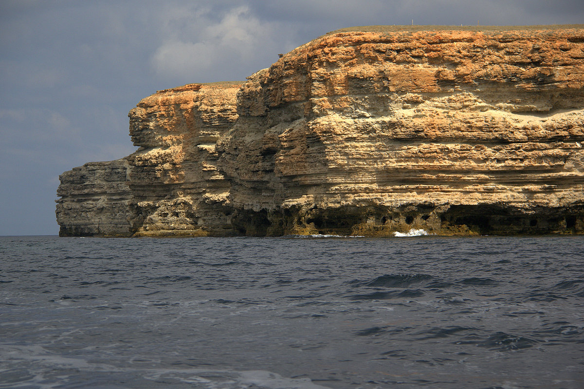 Морской пейзаж со скалами - Vlad Сергиевич