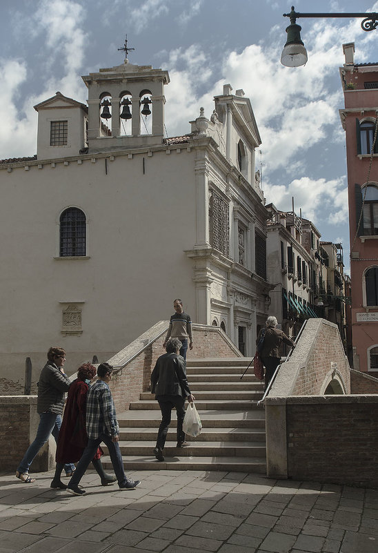 Venezia. La strada da Castello sull'isola di San Pietro. - Игорь Олегович Кравченко