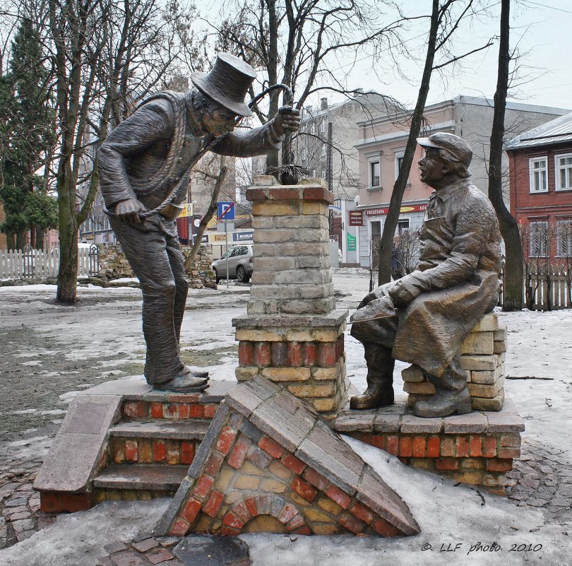 Памятник трубочисту и печнику. - Liudmila LLF