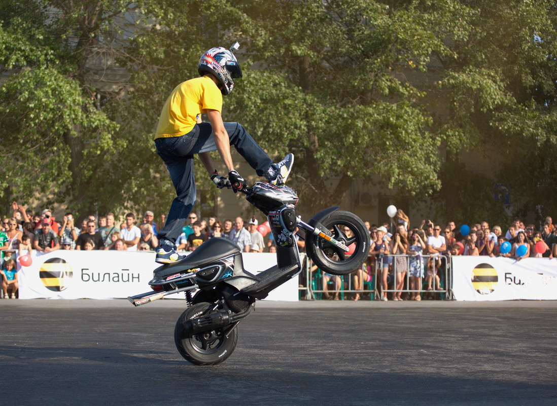 Stunt Moto Show. Таганрог. 10.08.2013 - Андрей Lyz