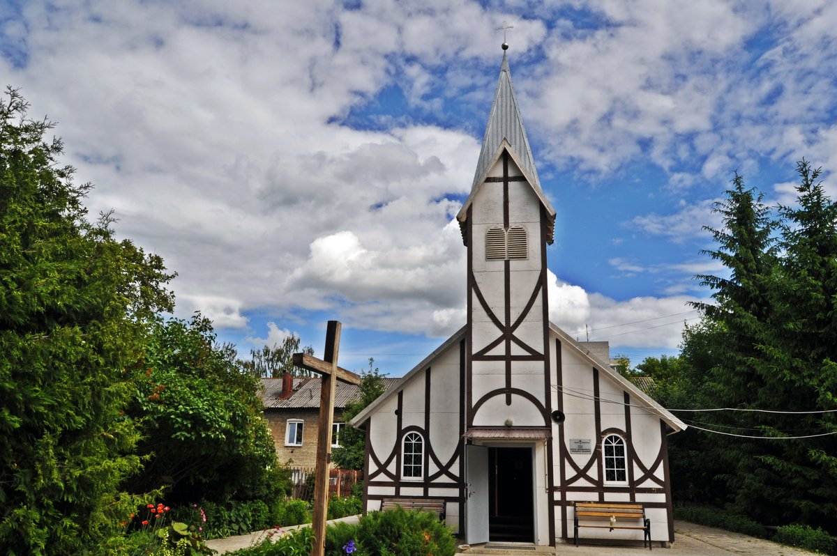 Католическая церковь в Калуге. - Лариса Вишневская