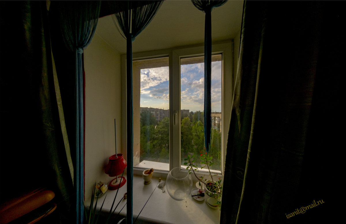 Окно спальни - isanit Sergey Breus