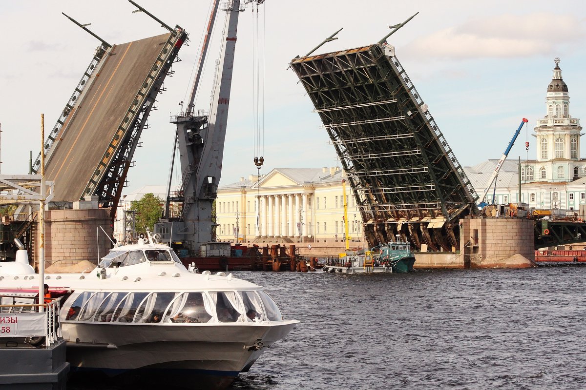 Дворцовый мост на ремонте. - sav-al-v Савченко