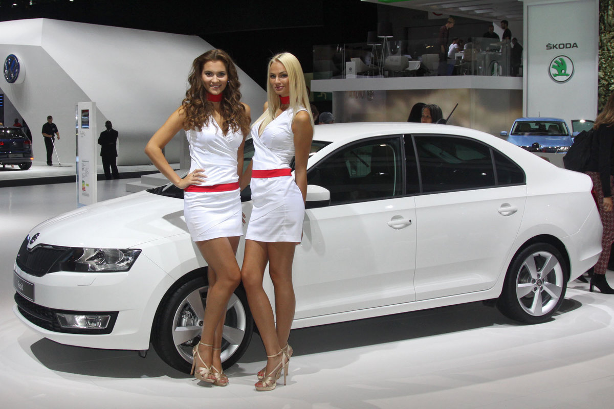 Женевский автосалон 2017 Skoda Octavia girl