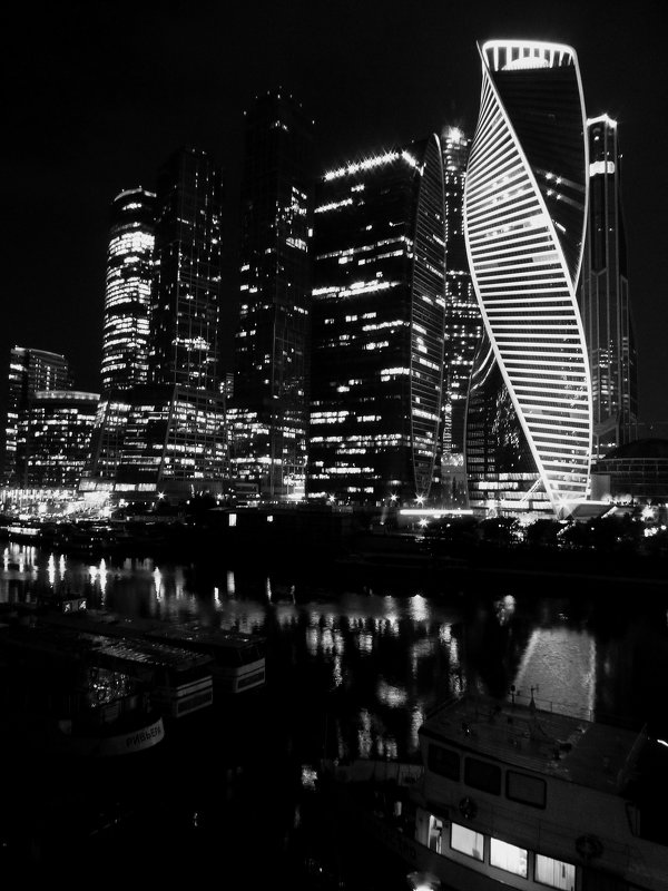 Москва-Сити в ночи. - Alexey YakovLev