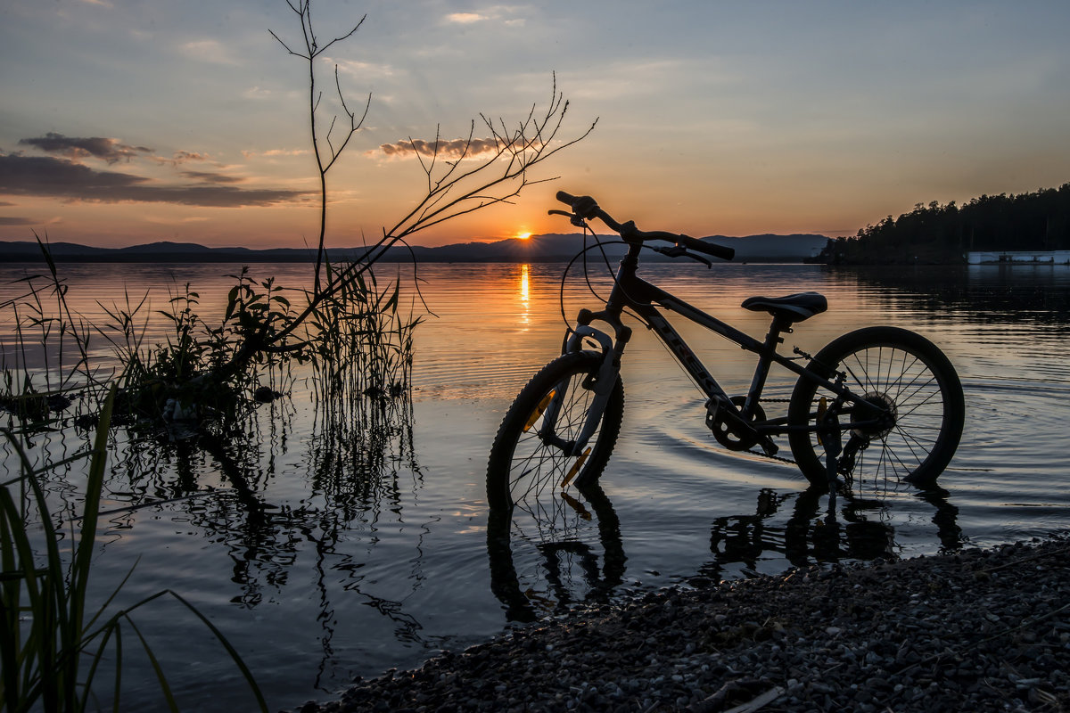 evening at the lake - Dmitry Ozersky