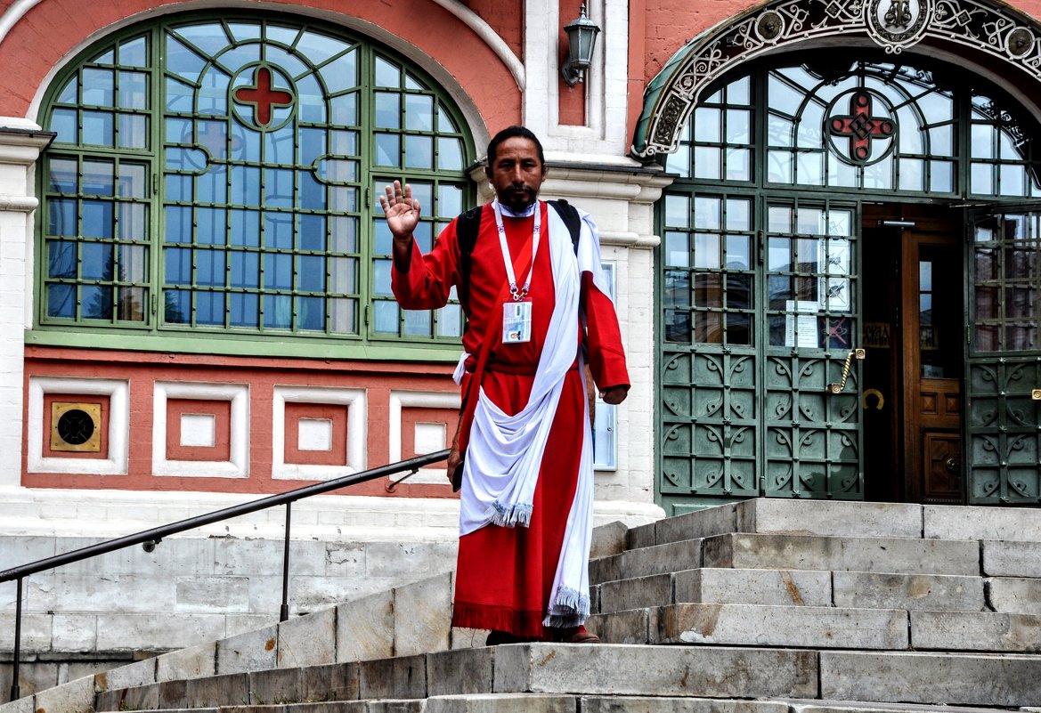 Колумбийский священник - Анатолий Колосов