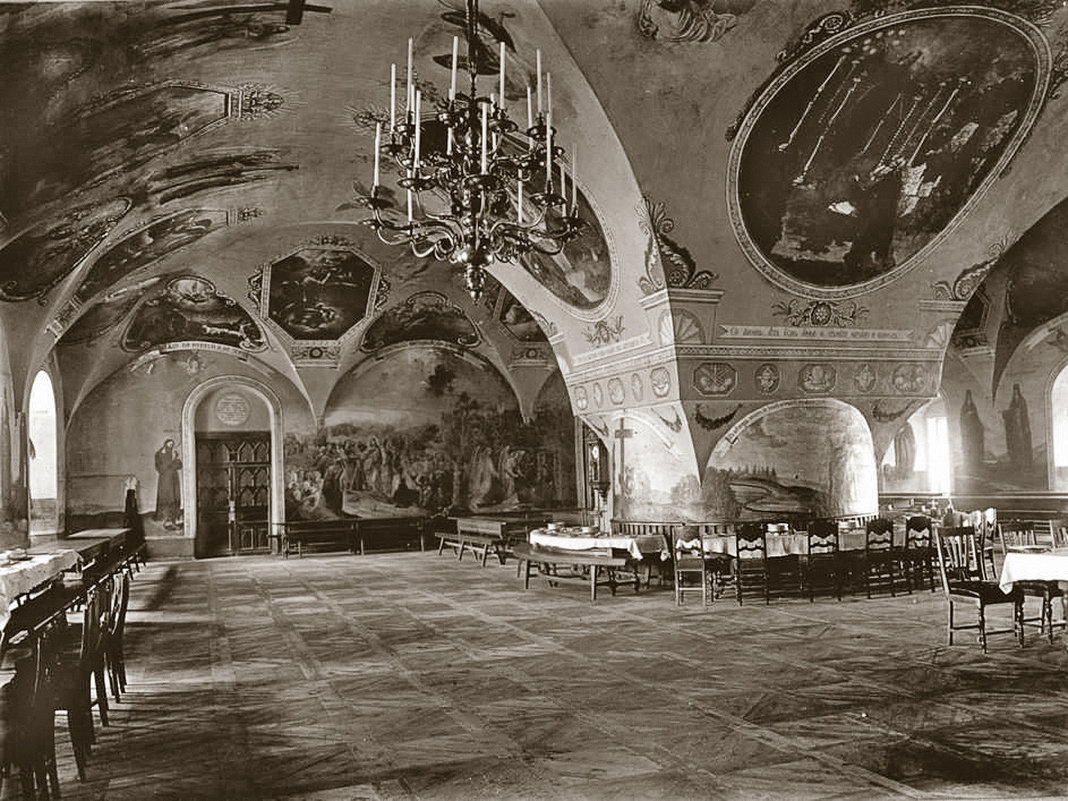 Трапезная палата с настенными росписями 1826 года – изображение на старой открытке - Елена Павлова (Смолова)