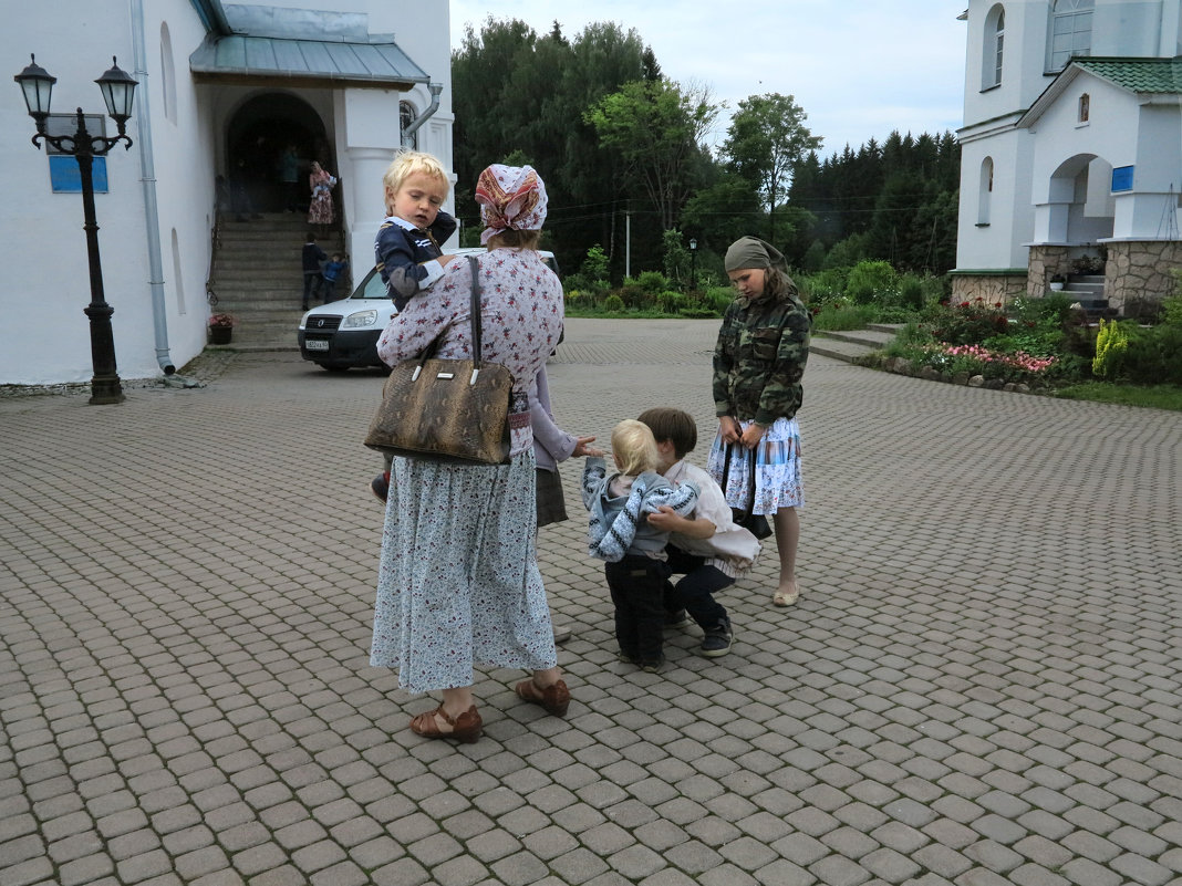 В монастыре. - Наталья 