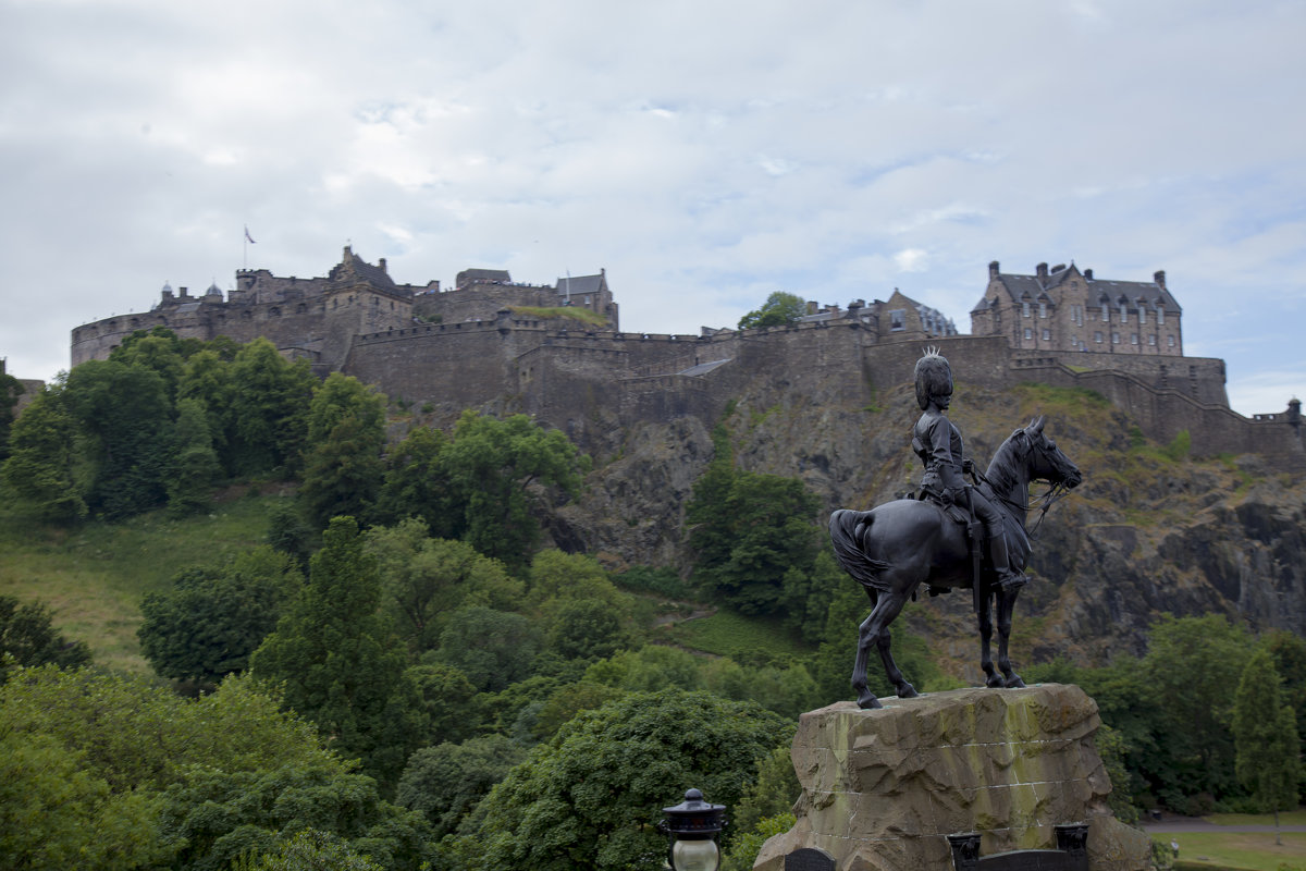 Edinburgh castle july 2018 - kostos65 