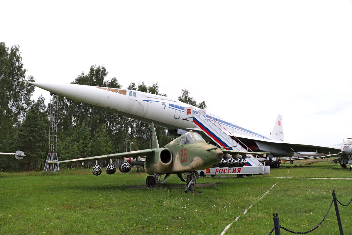 Су-25 и Ту-144 - Andrew 