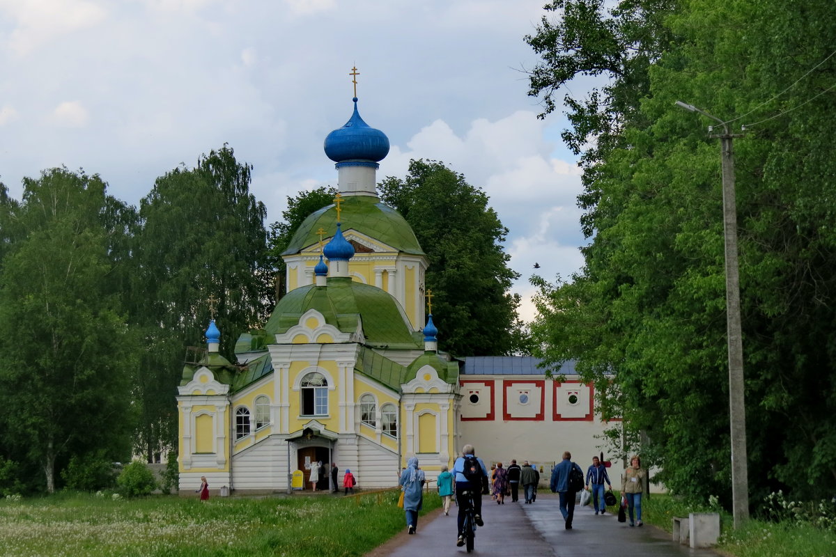 Церковь Тихвинской иконы Божией Матери "Крылечко" - Светлана Петошина